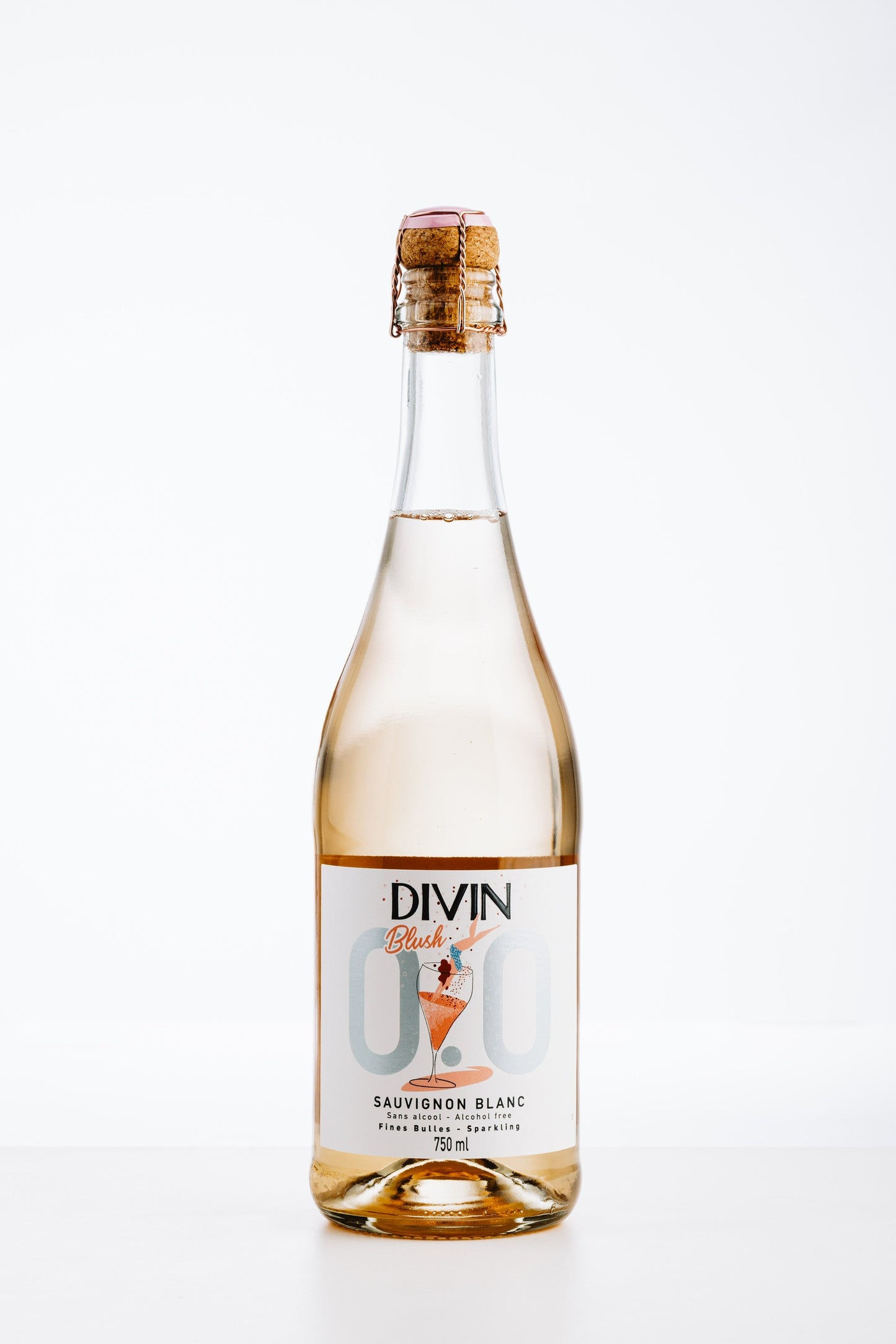 DIVIN Sparkling Blush alkoholfrei – eleganter Rosé-Schaumwein mit zarter Farbe, feiner Perlage und fruchtigen Aromen.