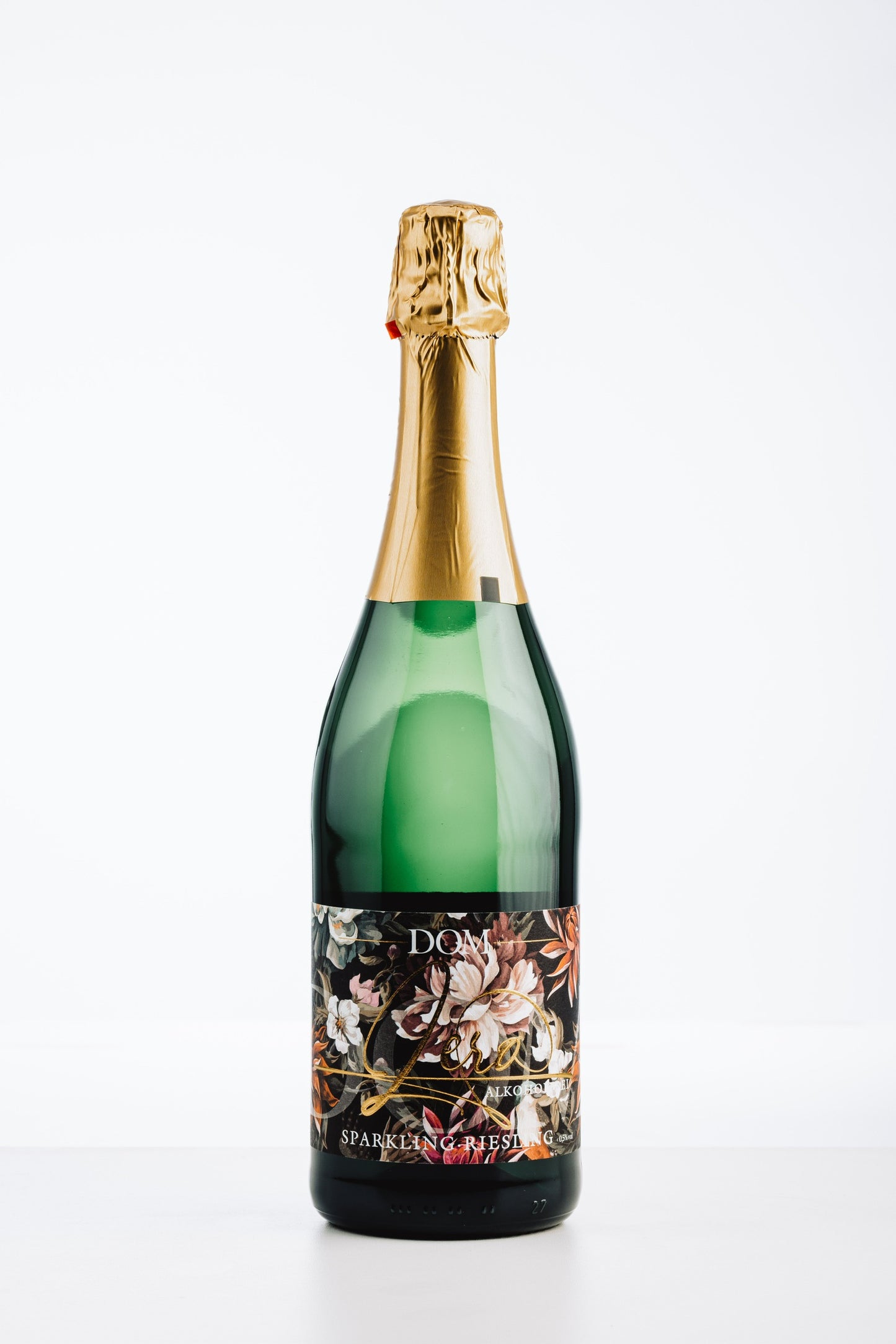 DOM Zero Sparkling Riesling alkoholfrei – prickelnder Genuss mit feiner Perlage, brillanter Frucht und eleganter Leichtigkeit.
