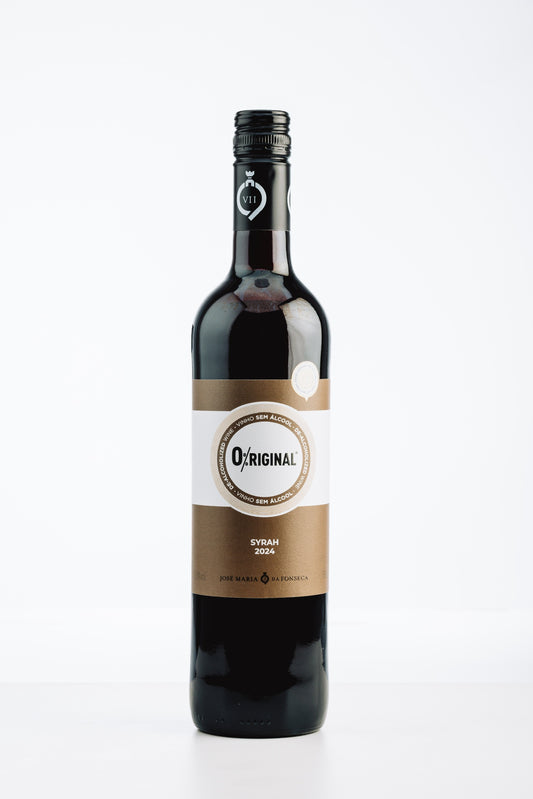 O%riginal Alcohol Free Rosé – alkoholfreier Roséwein mit frischer Farbe, Aromen von Erdbeeren und Himbeeren, fruchtig und lebendig.
