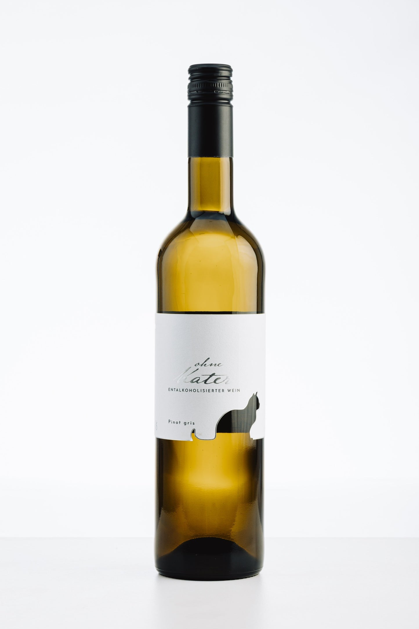 Pinot Gris ‚ohne Kater‘ – alkoholfreier Grauburgunder mit Aromen von Birne, Apfel und Zitrus, fruchtig-mild mit Rest­süße.