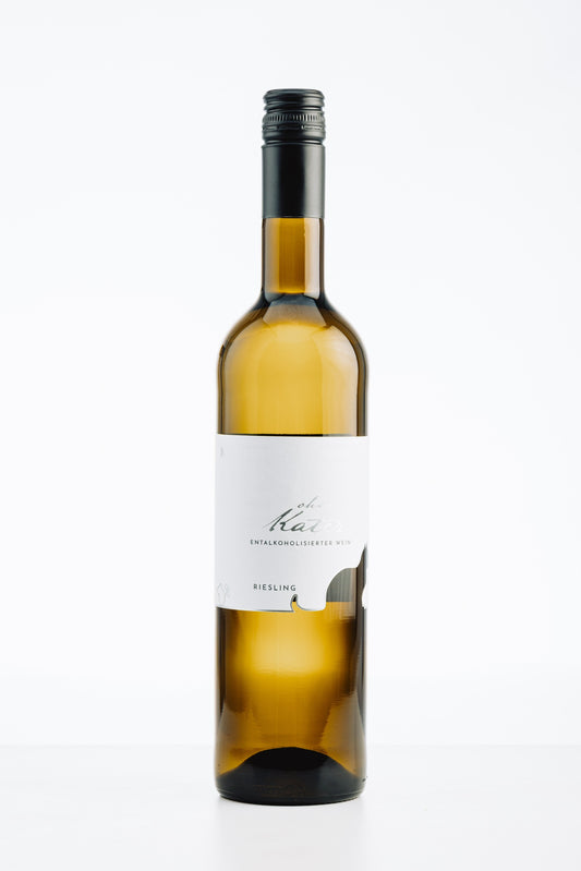Riesling ‚ohne Kater‘ alkoholfrei – frischer Pfälzer Riesling, ideal auch als Schorle, spritzig und leicht.