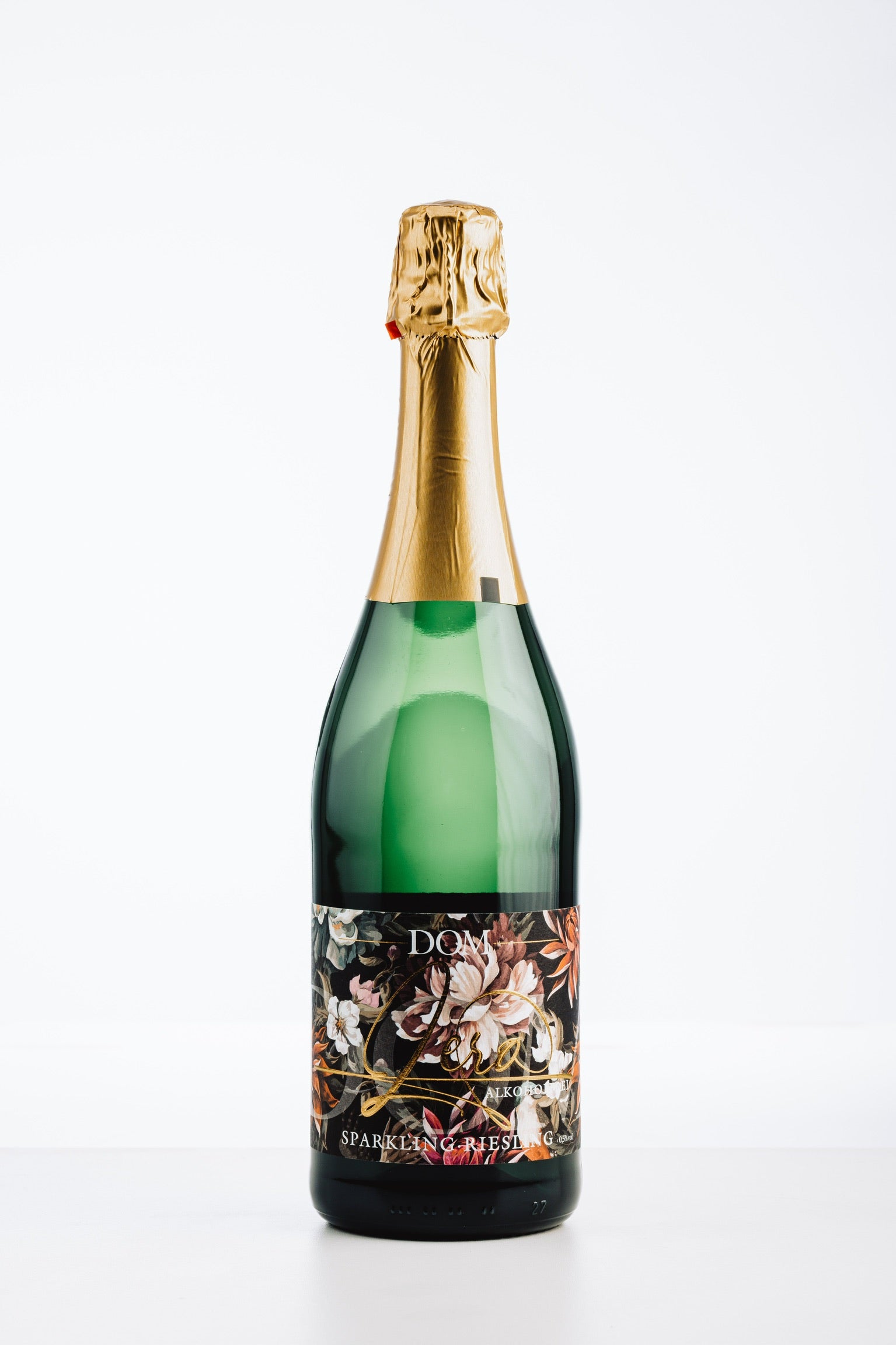 DOM Zero Sparkling Riesling alkoholfrei – prickelnder Genuss mit feiner Perlage, brillanter Frucht und eleganter Leichtigkeit.