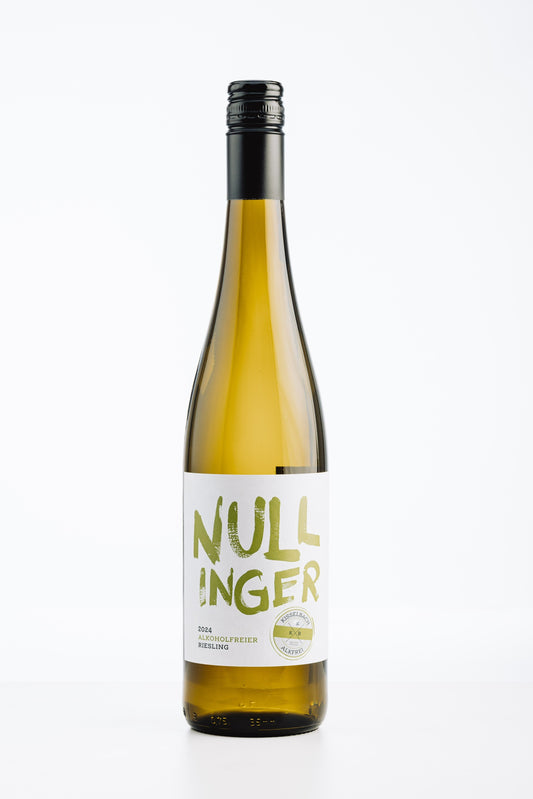 Nullinger Riesling alkoholfrei – feine Frucht, lebendige Säure und klarer, erfrischender Charakter.